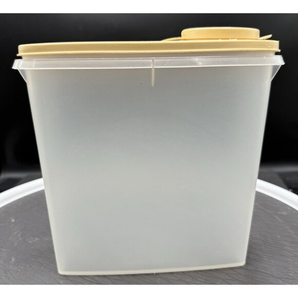 Vintage Tupperware Cereal Keeper Storage Container Lid #469-5 #471-9 - Picture 1 of 7